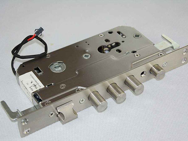 未央24小时上门开锁公司